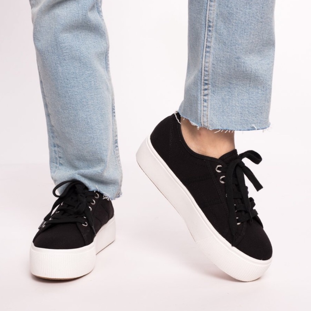 Steve Madden Emmi Platform Sneaker 8 1/2 black